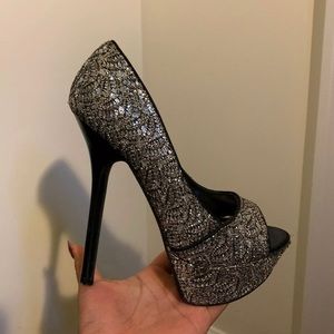 Black glittered high heels size 5.5